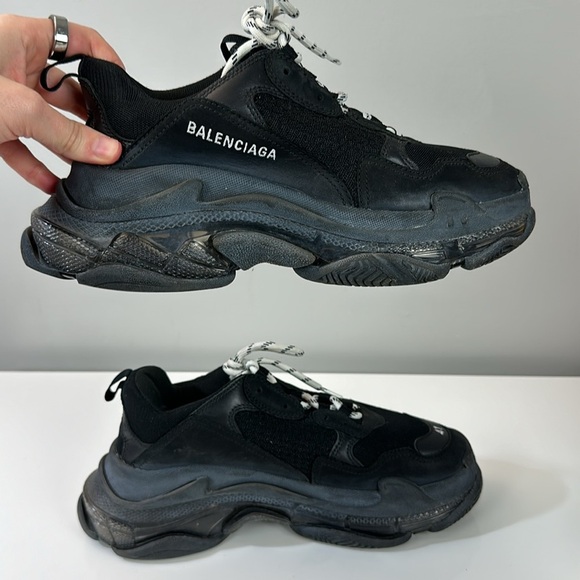 Balenciaga Triple S Sneakers Size 41/8 Authenticated - Picture 14 of 16